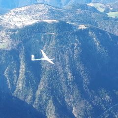 Flugwegposition um 15:08:00: Aufgenommen in der Nähe von Gemeinde Kramsach, Kramsach, Österreich in 2168 Meter